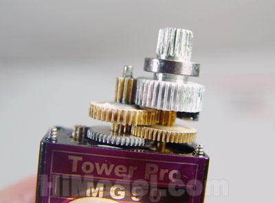 TowerPro 14g/ 2.8kg / .09 sec Metal Gear Micro Servo MG90
